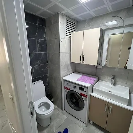 アパート شقة علوية عصرية تطل على وسط المدينة 63 Modern With A View Of The Center イスタンブール