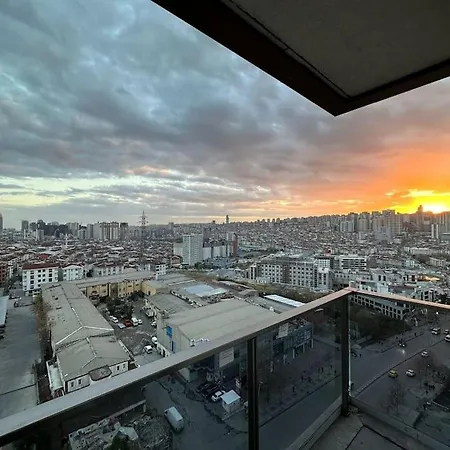 شقة علوية عصرية تطل على وسط المدينة 63 Modern With A View Of The Center アパート イスタンブール